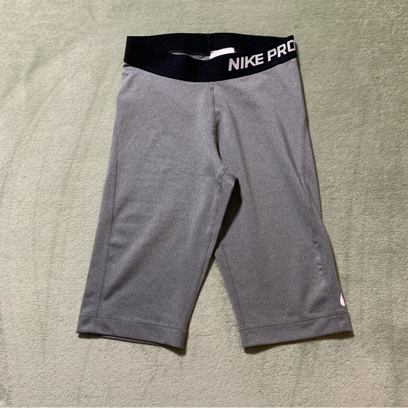 NIKE PRO - Shorts - Picture 2 of 5